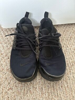 Nike Kids Black Lace-Up Athletic Sneakers